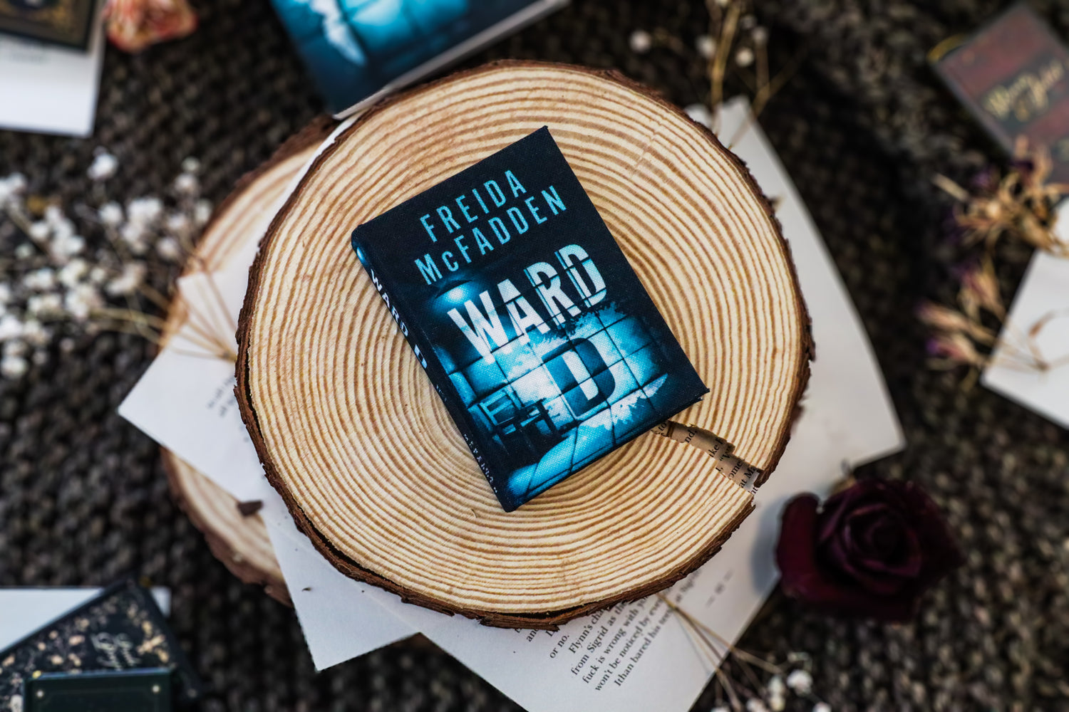 Ward D Book Wallet *Officially Licensed* FREIDA MCFADDEN®