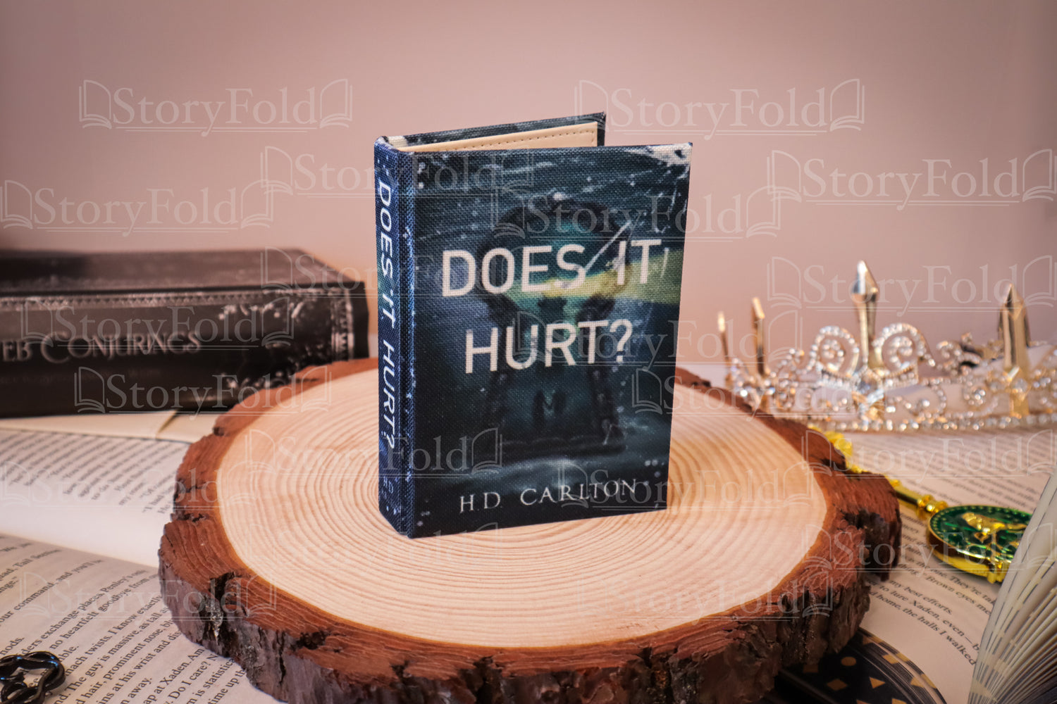 Does it hurt? *Officially Licensed* Book Wallet