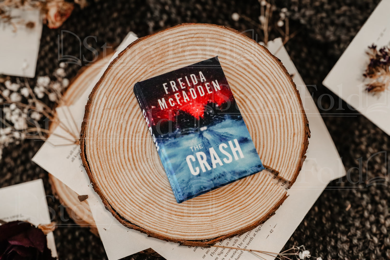 The Crash Book Wallet *Officially Licensed* FREIDA MCFADDEN®