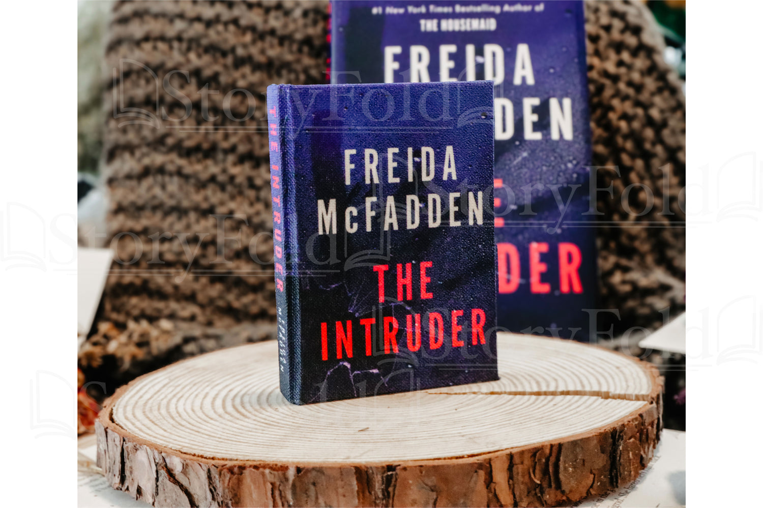 The Intruder Book Wallet *Officially Licensed* FREIDA MCFADDEN®